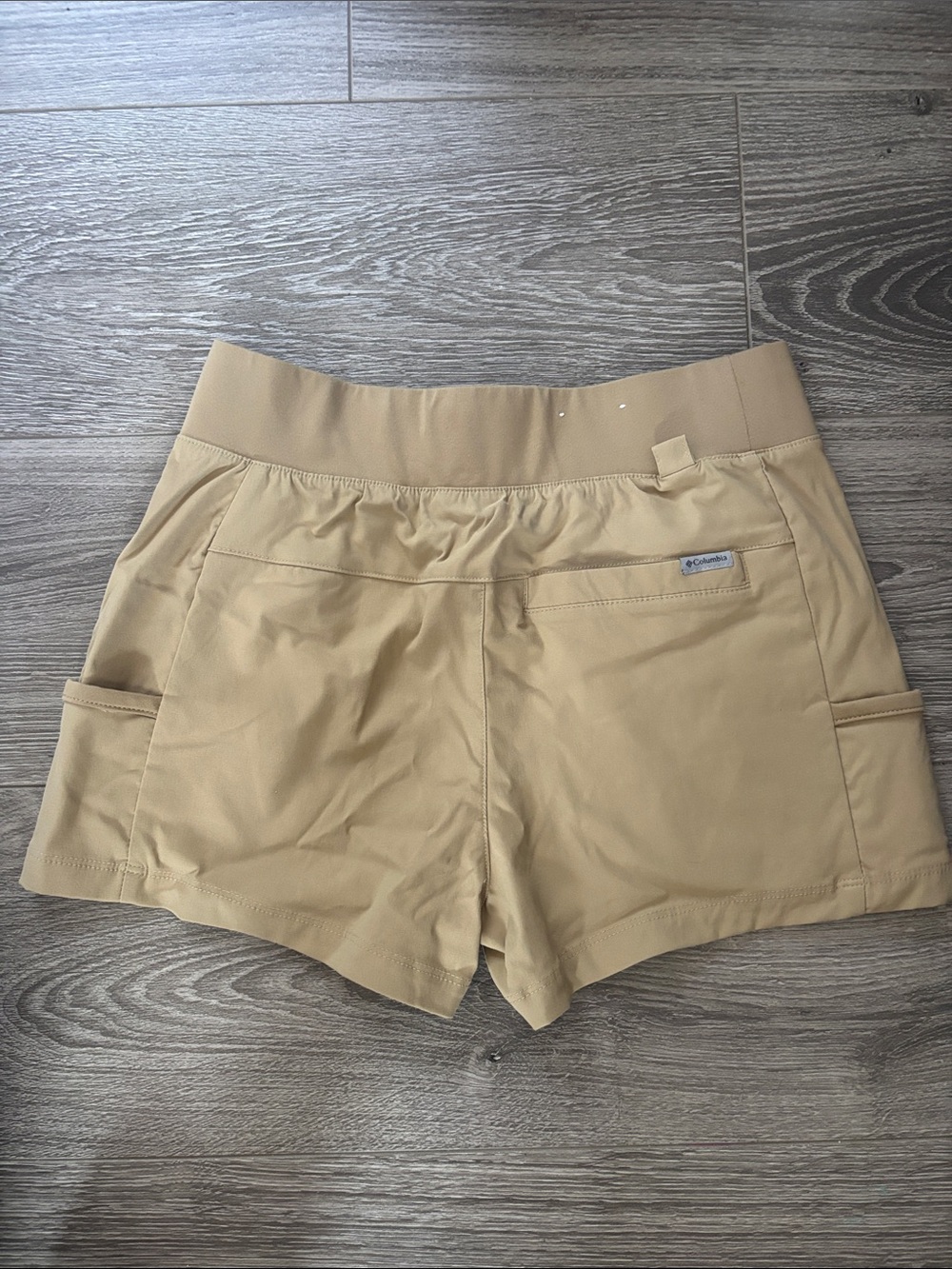 Columbia Beige Performance Shorts - Picture 2 of 2